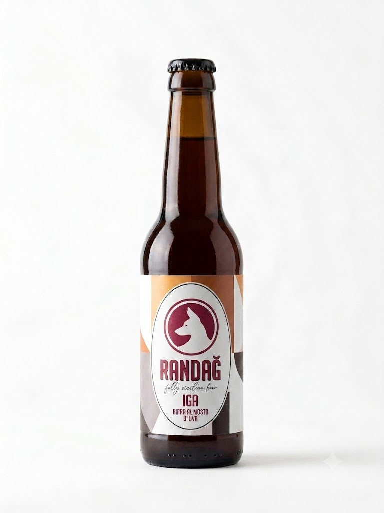 Bottiglia di birra artigianale Randağ Iga Bianca con uva Carricante dell'Etna.